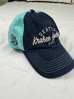 NHL Fan Favorite Seattle Kraken 2021 Adjustable Dad Hat Navy Teal Mens OS
